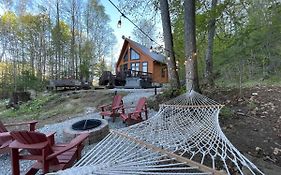 Joy'S Chalet - Hottub, Lake, & Cottage